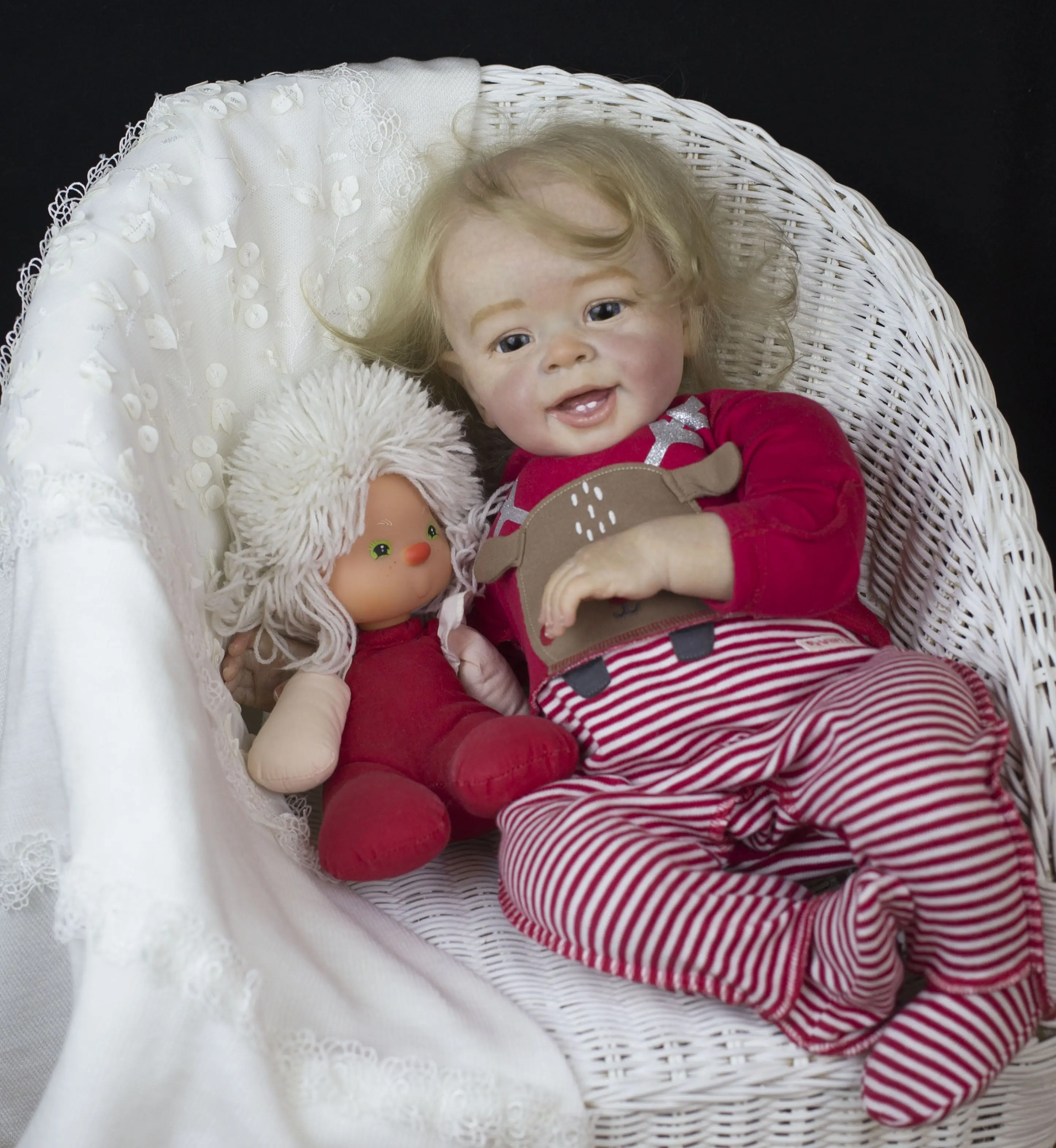 NPK 60 см, възстановената кукла за най-малките момичета Yannick, Руса Коса, Красиво ръчно рисувани и 3D Кожа с видими венами, вкоренени косата