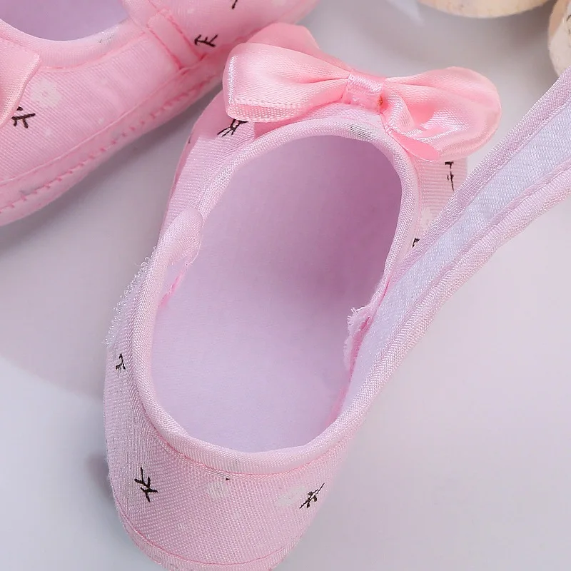 Обувки с лък за новородено, нескользящая обувки принцеса с цветен кант за деца, меки обувки на принцесата, за разходки