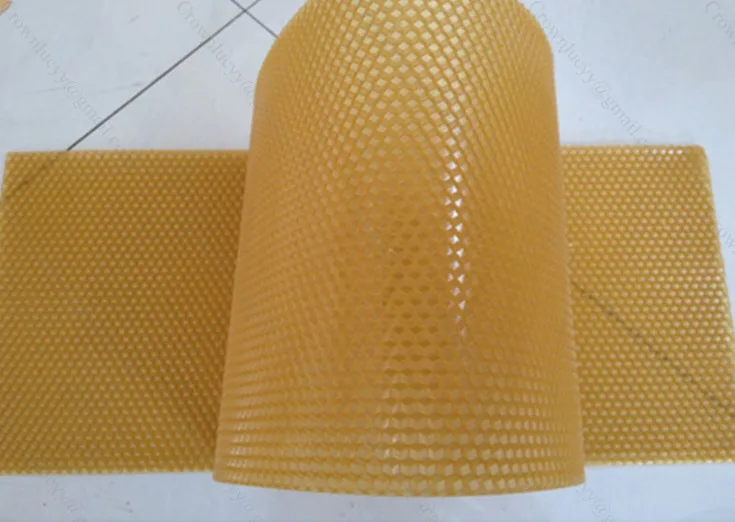 Форма за леене на 200*420 мм за един лист от пчелен восък