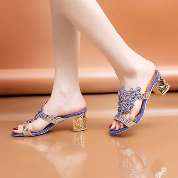 Дамски обувки 2023 Лятна мода с кристали и цветове от Дамски чехли на масивна ток с отворени пръсти Дамски ежедневни Дамски джапанки пързалки