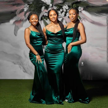 Изумрудено-зелени африкански рокли на шаферките на тънки спагети презрамки, лъскав сатен черни рокли на шаферките на сватбеното парти за момичета