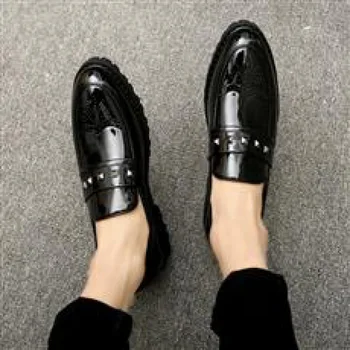 Кожени Мъжки обувки Бизнес Официалната дрехи с перфорации тип Броги В Британския стил, Лятна Дишаща Ежедневни мъжки Обувки За Крайградски Пътувания, Кума, Булчински обувки на Младоженеца