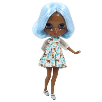 ЛЕДЕНАТА кукла DBS Blyth, супер черна, тъмна кожа, лъскава лицето, ставите, тяло, сини коса. Брой BL6023 / 136