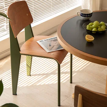 Луксозни и модерни трапезни столове с ергономична облегалка в скандинавски стил, Дизайнерски столове за дневна, Предмети от първа необходимост