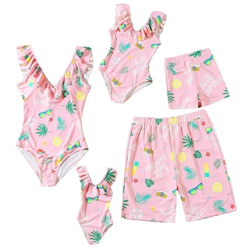 Семеен дрехи за майка и баща, син и дъщеря, бикини с принтом, бански на плажа, розови семейни комплекти, бански костюми