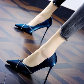 Темпераментни дамски обувки на висок ток с остър пръсти, украсени с пайети, колекция от 2023 година, пролет-лято, нови банкетни модела обувки на висок ток с остър пръсти