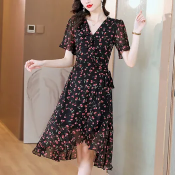 2023 Лятото ново шифоновое рокля с цветен модел, с Модерна пола със средна дължина, с V-образно деколте и къси ръкави, пола с цепка под формата на рибено опашката, корейската елегантна вечерна пола